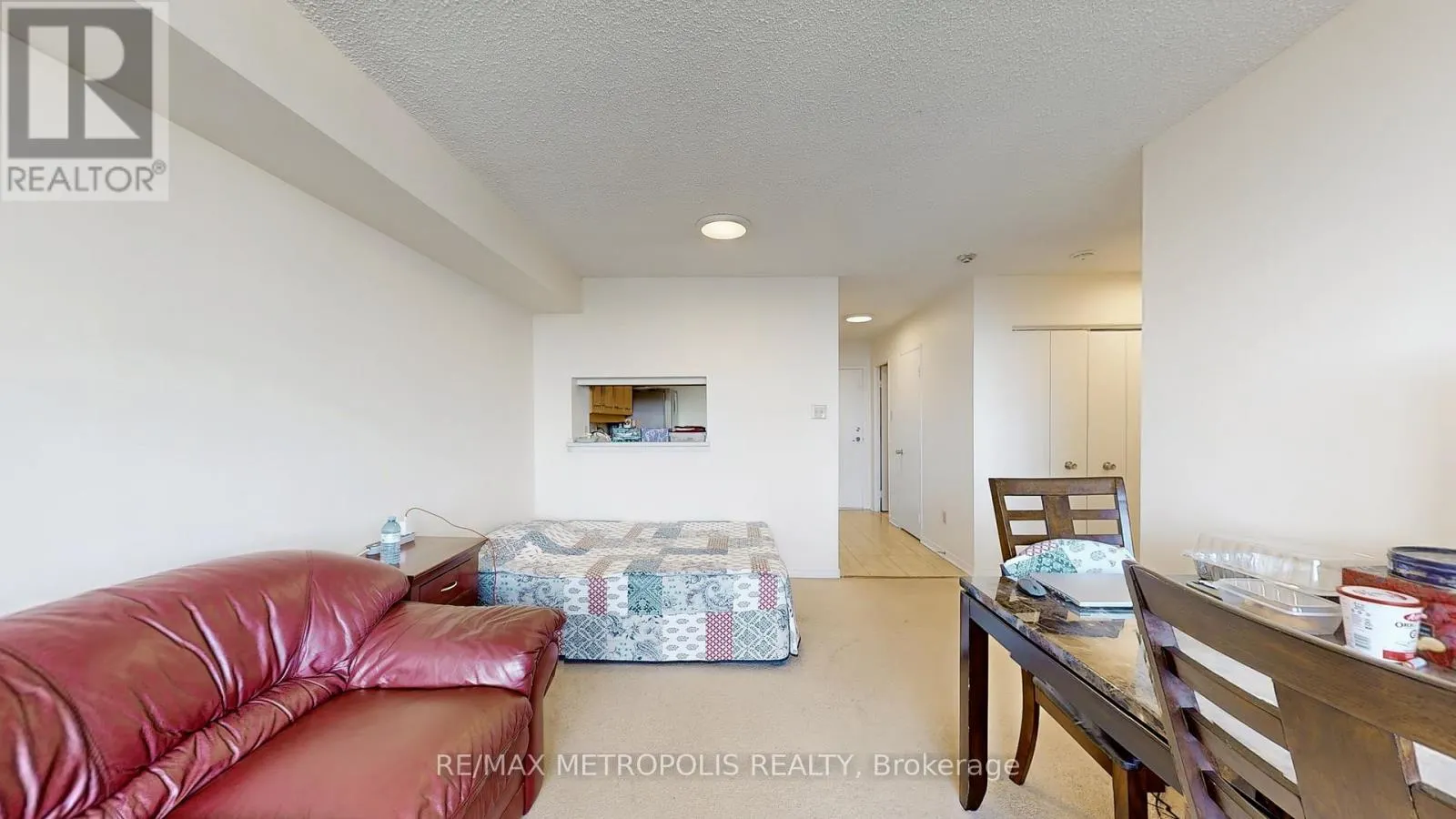 1703 - 75 KING STREET E