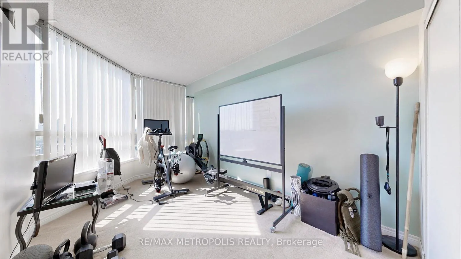 1512 - 75 KING STREET E