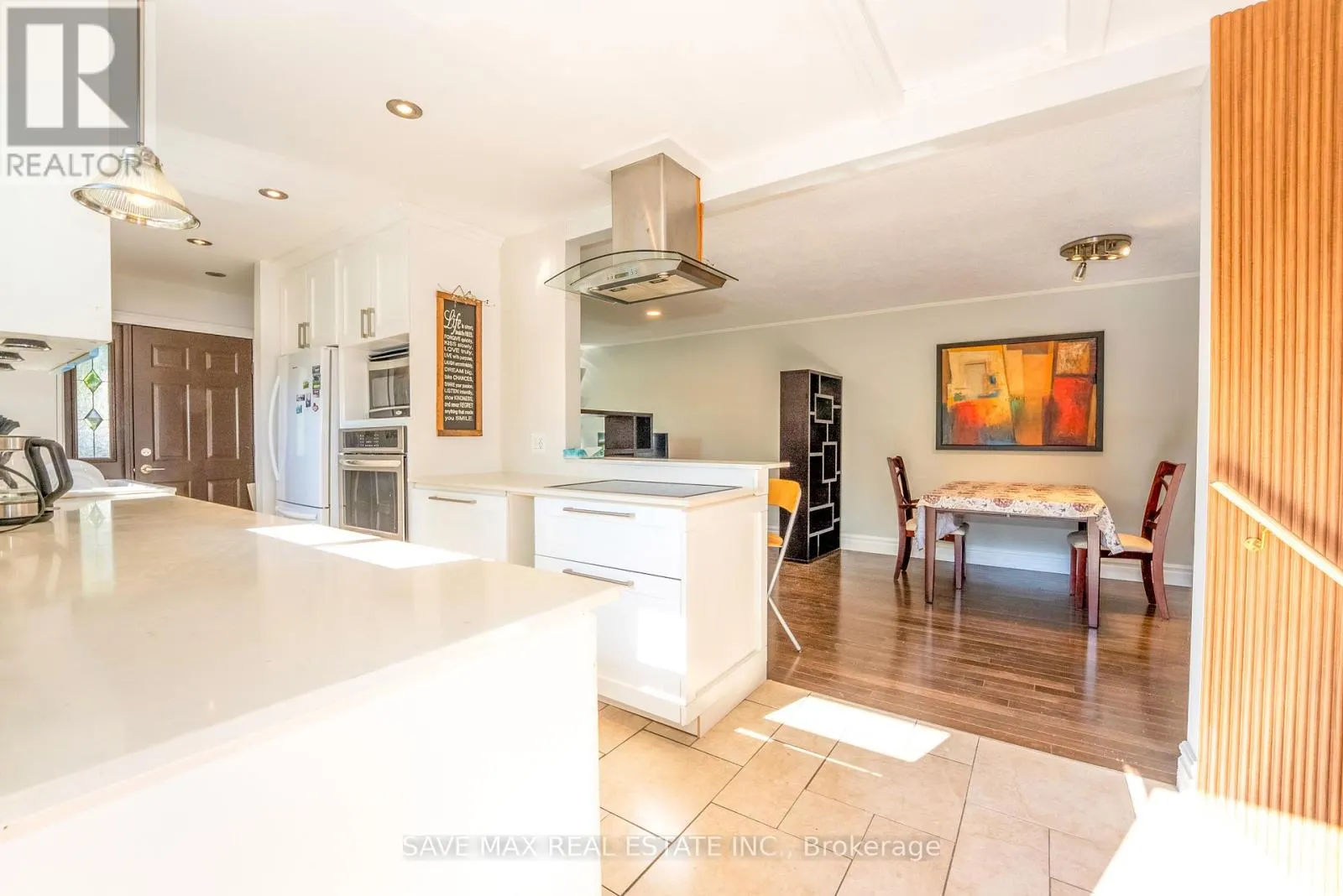 93 ARCHDEKIN DRIVE