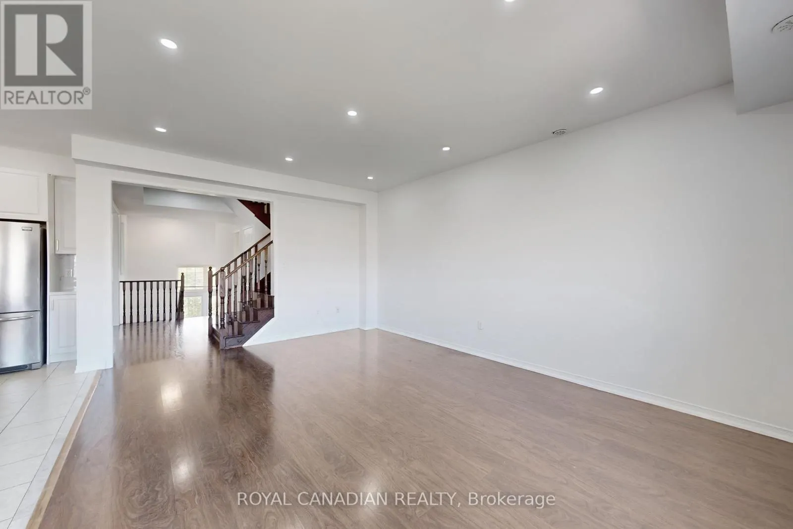 54 CHESTERWOOD CRESCENT