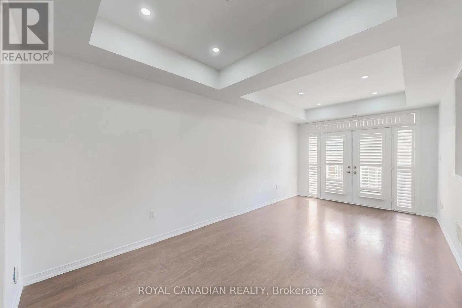 54 CHESTERWOOD CRESCENT
