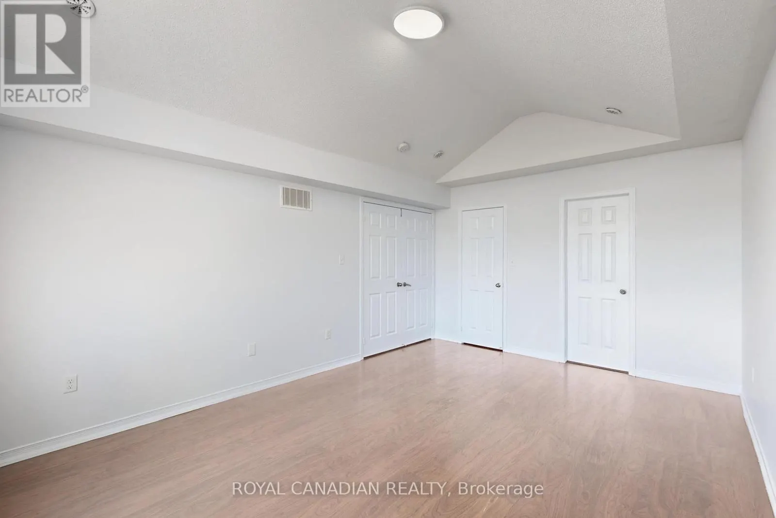 54 CHESTERWOOD CRESCENT