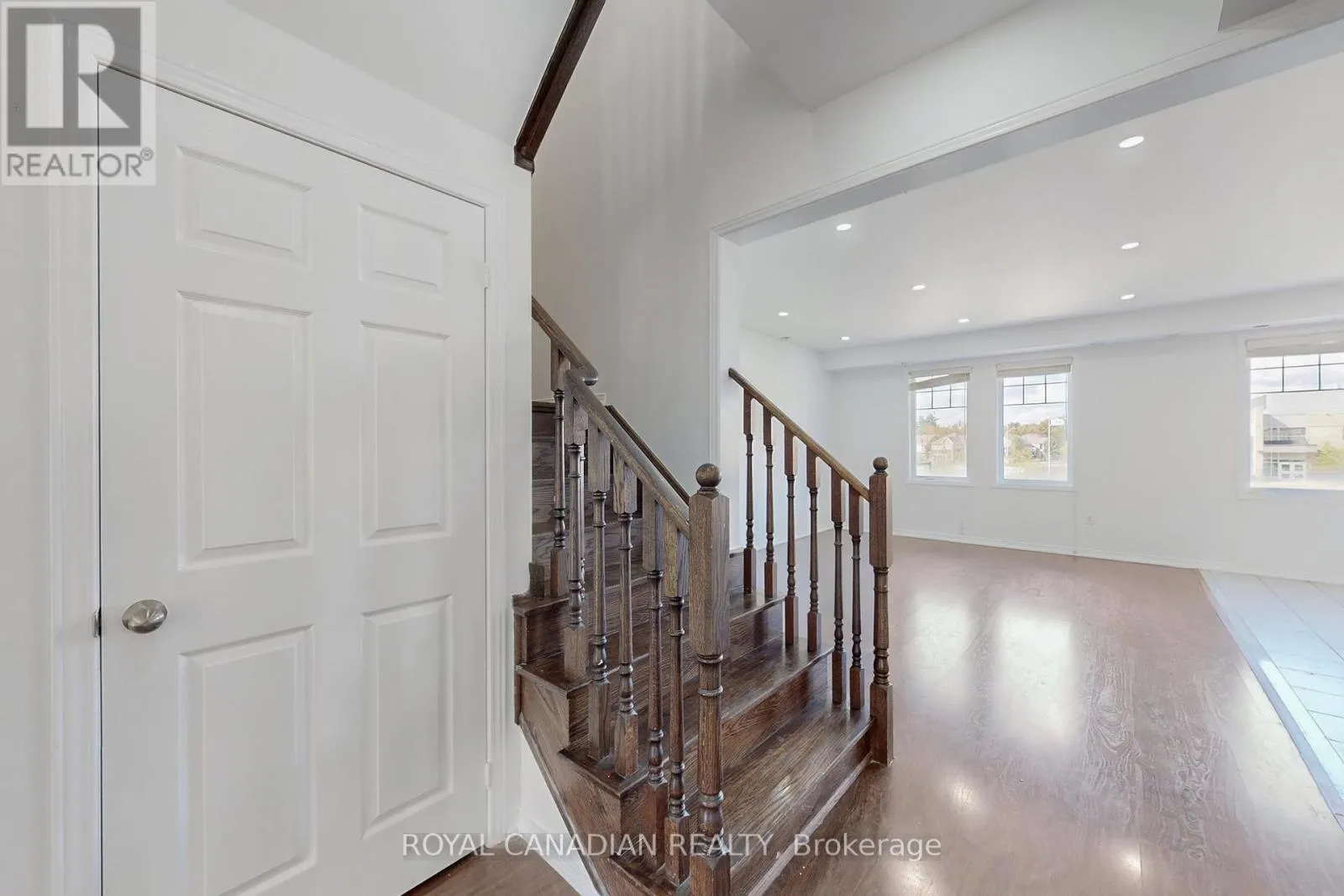 54 CHESTERWOOD CRESCENT