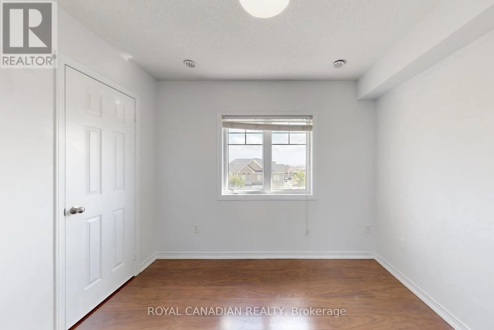 54 CHESTERWOOD CRESCENT