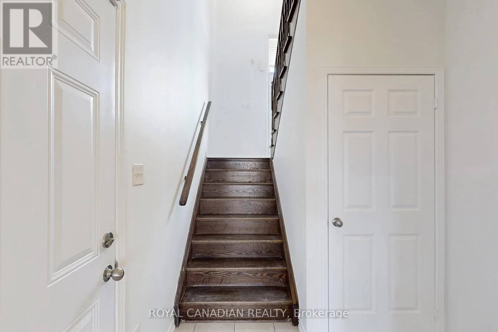 54 CHESTERWOOD CRESCENT
