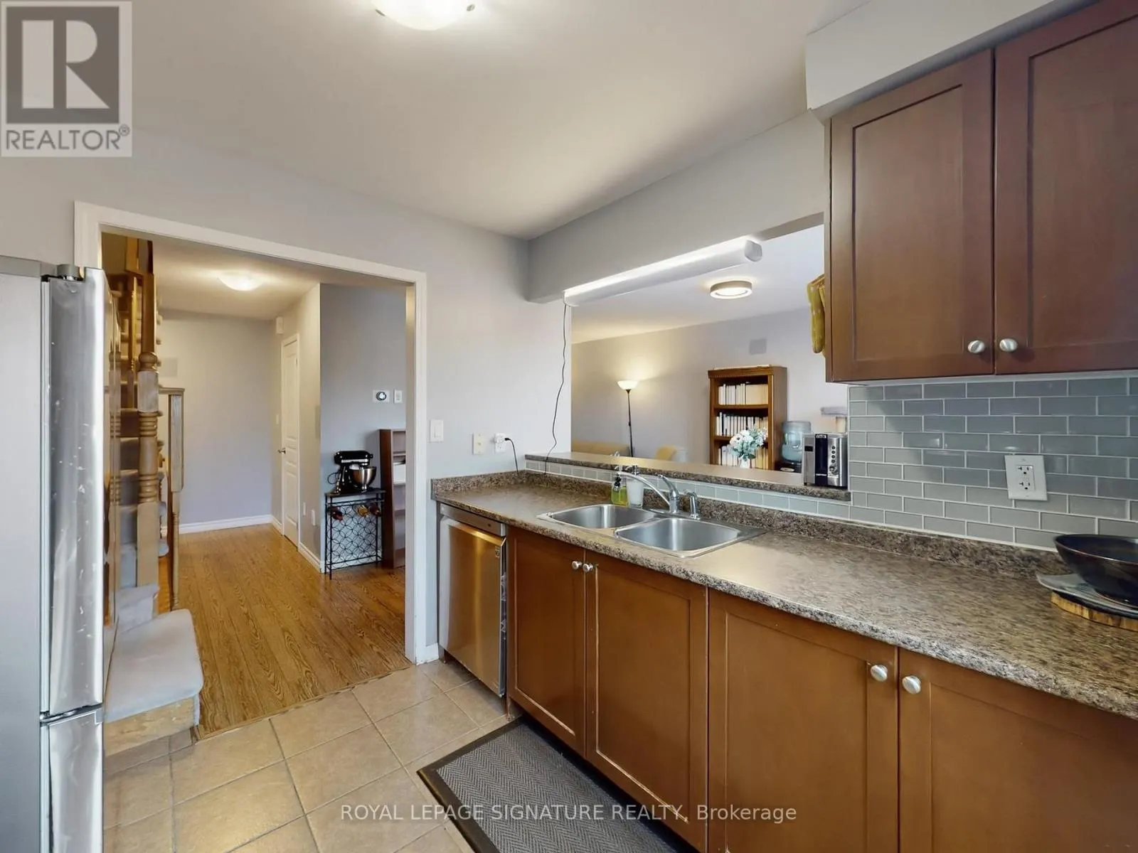 597 SPEYER CIRCLE