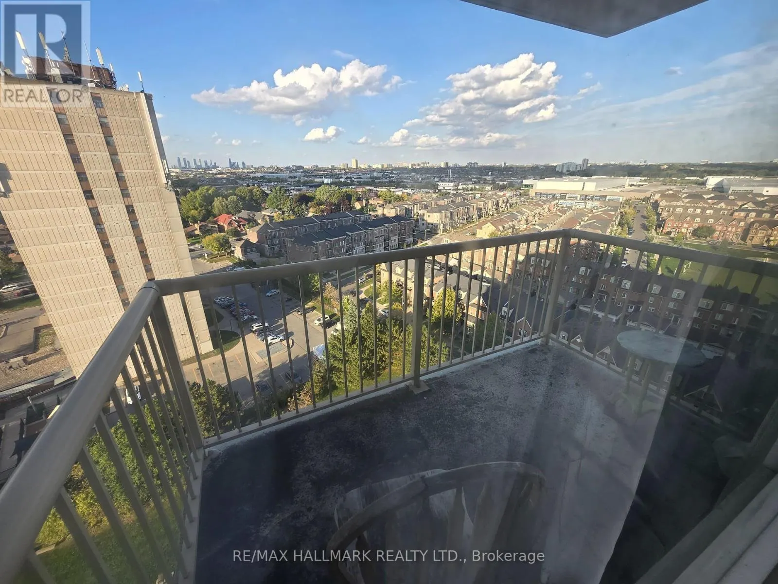 1802 - 3077 WESTON ROAD