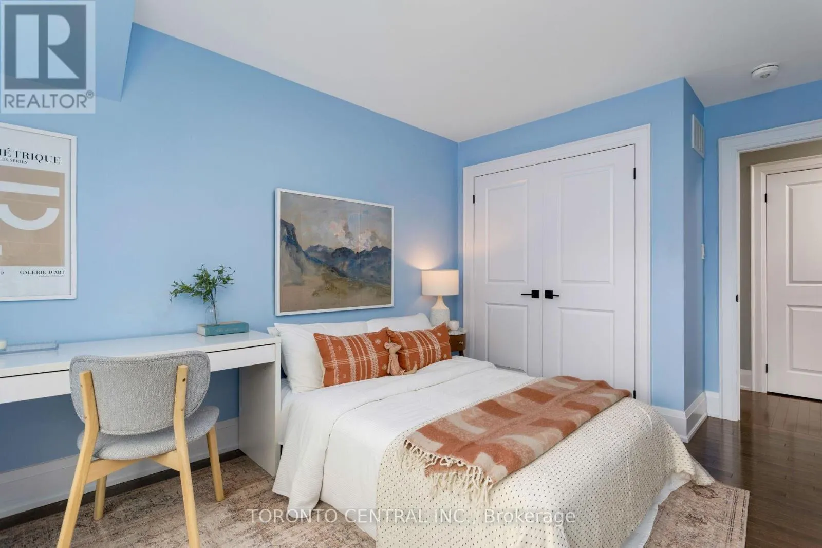 9 CHIMNEY SWIFT COURT