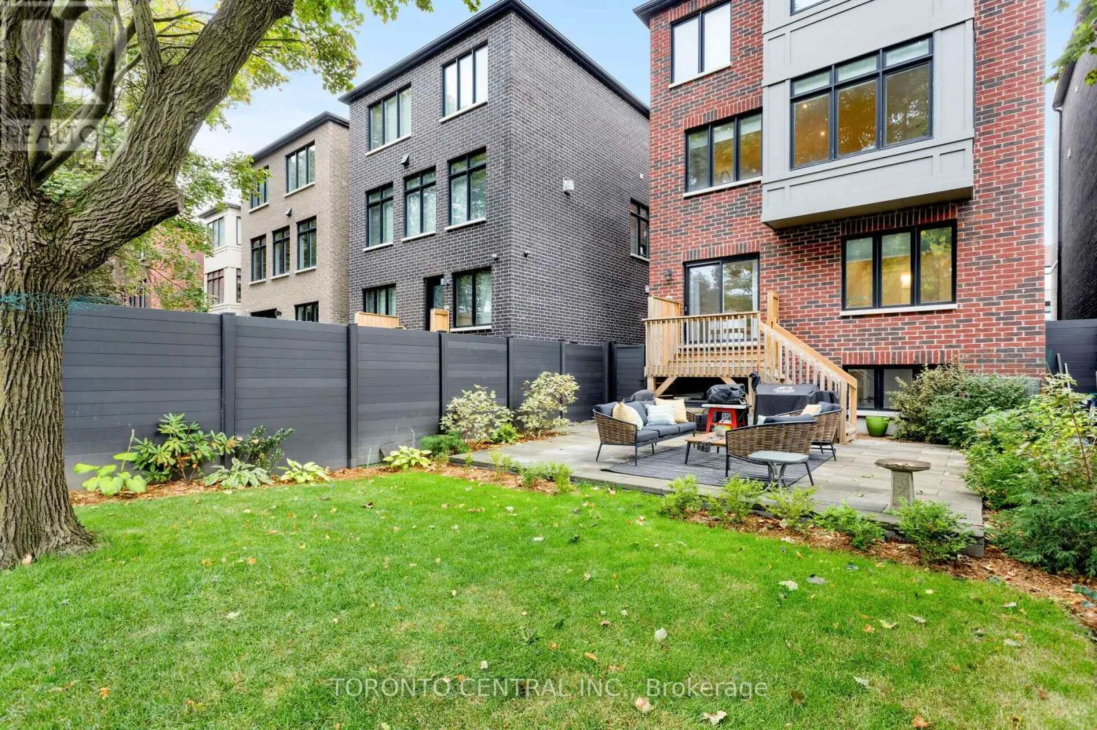 9 CHIMNEY SWIFT COURT