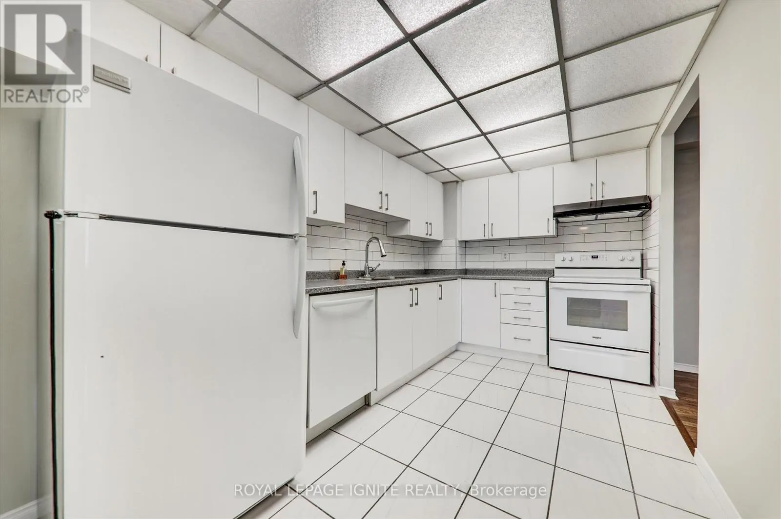 402 - 155 HILLCREST AVENUE