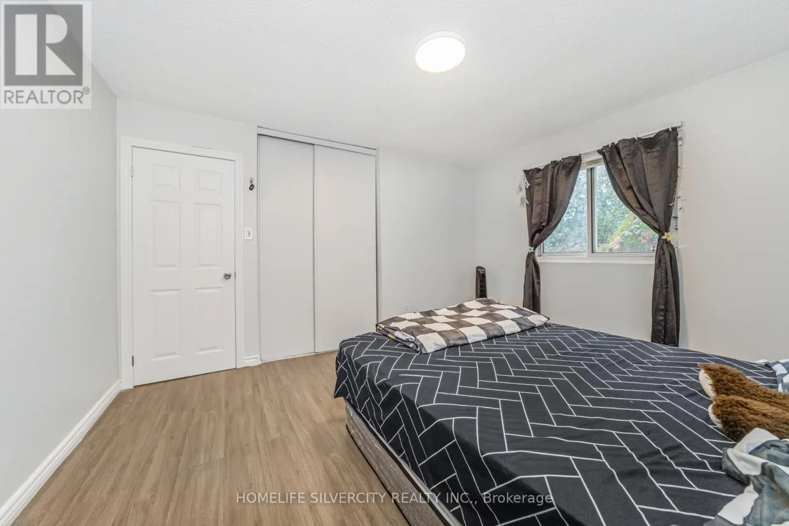23 JUDITH CRESCENT