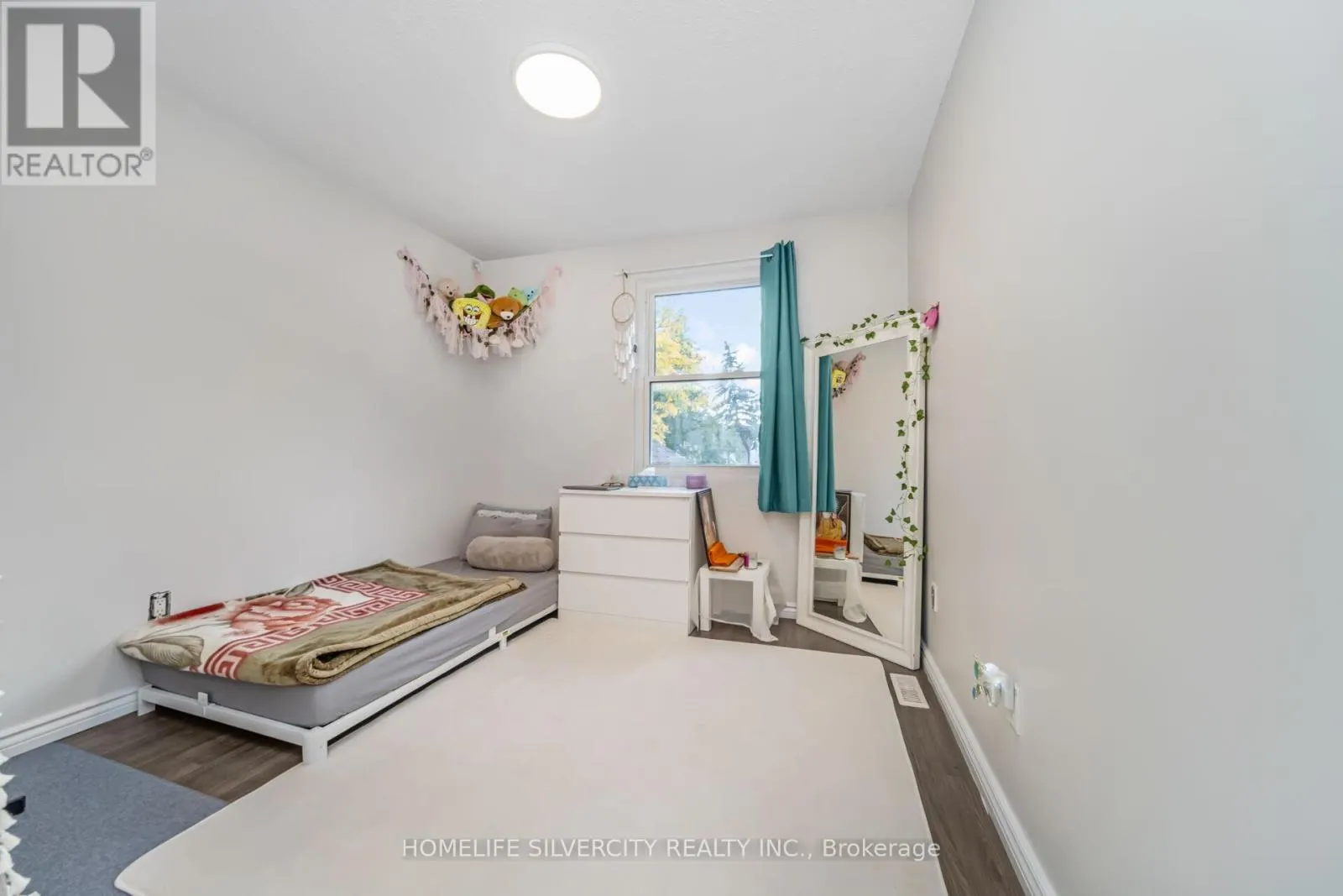 23 JUDITH CRESCENT