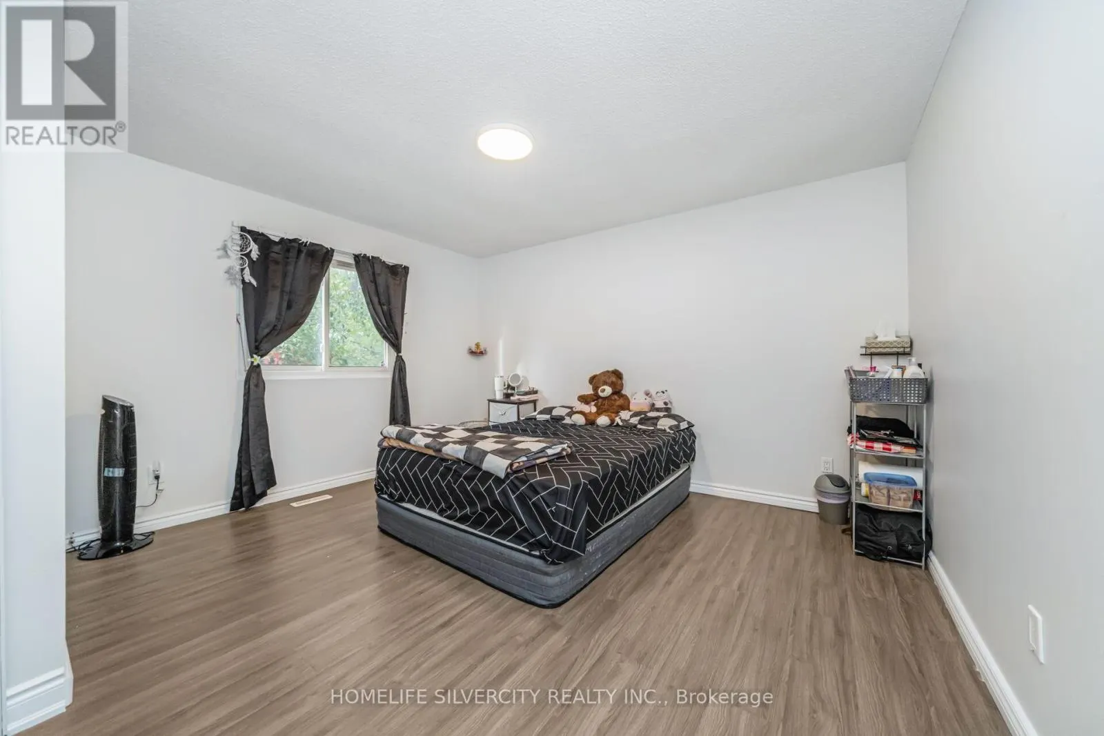 23 JUDITH CRESCENT