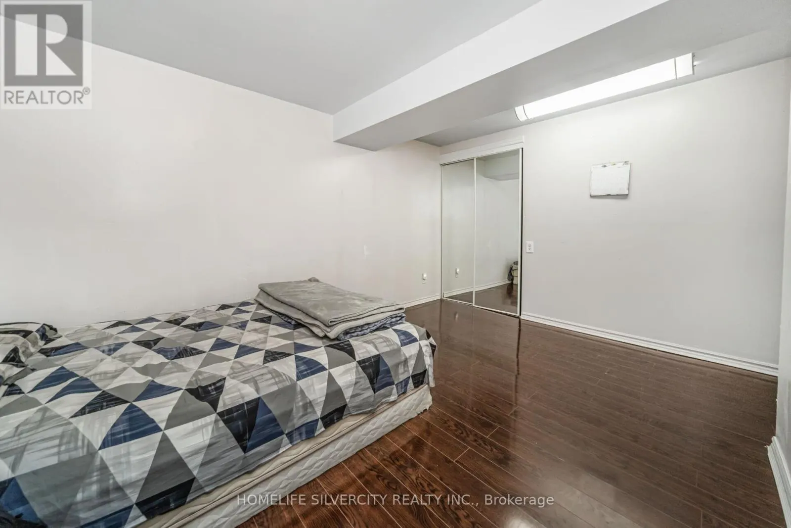 23 JUDITH CRESCENT