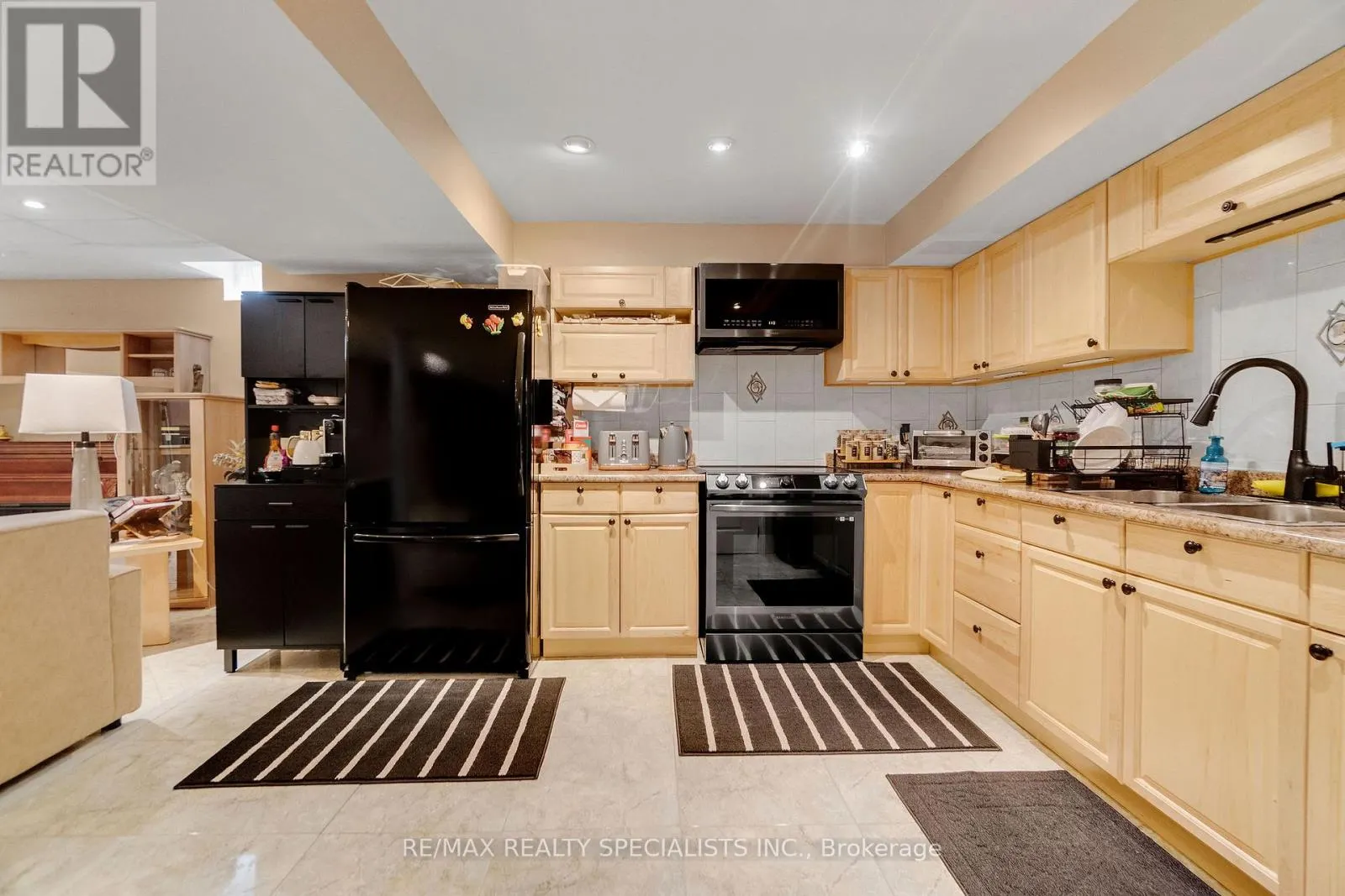 4982 MAXINE PLACE