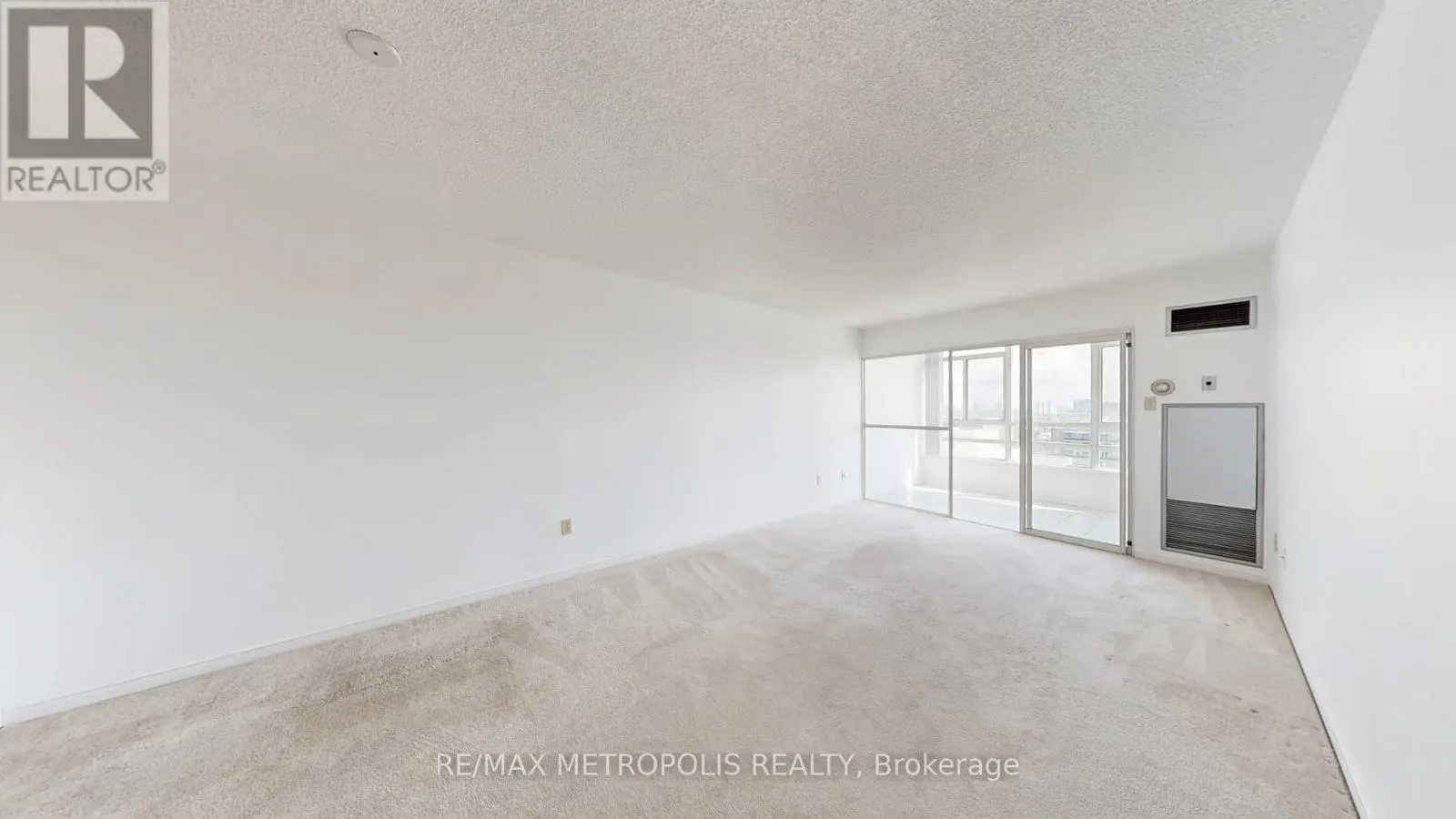 1609 - 75 KING STREET E