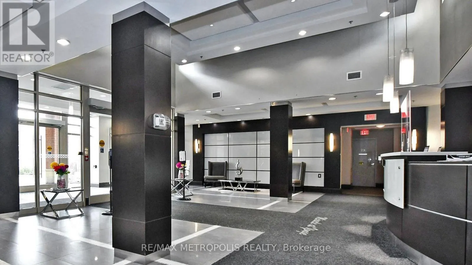 1609 - 75 KING STREET E