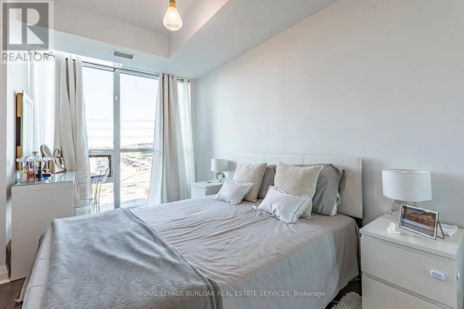 502 - 1055 SOUTHDOWN ROAD