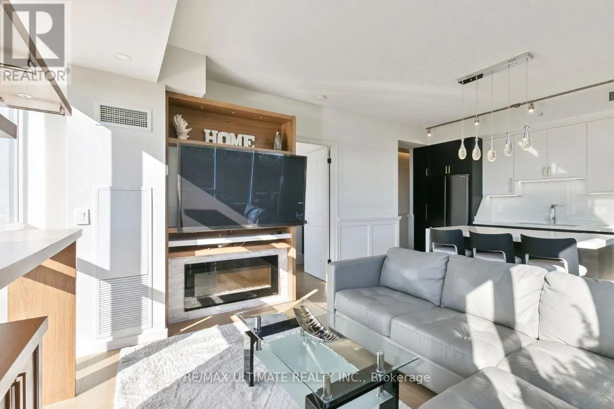 730 - 15 JAMES FINLAY WAY