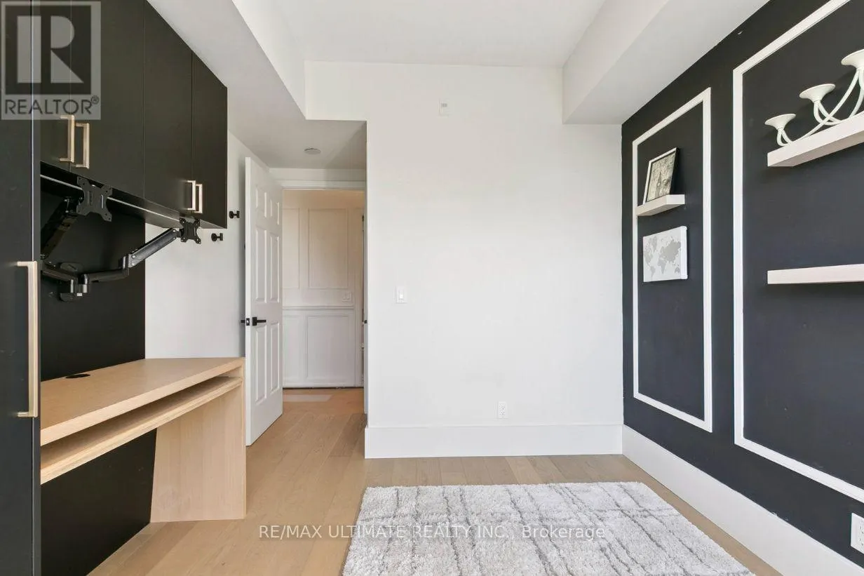 730 - 15 JAMES FINLAY WAY