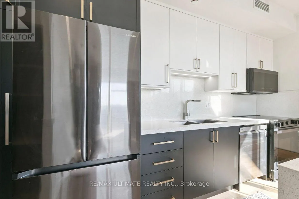730 - 15 JAMES FINLAY WAY