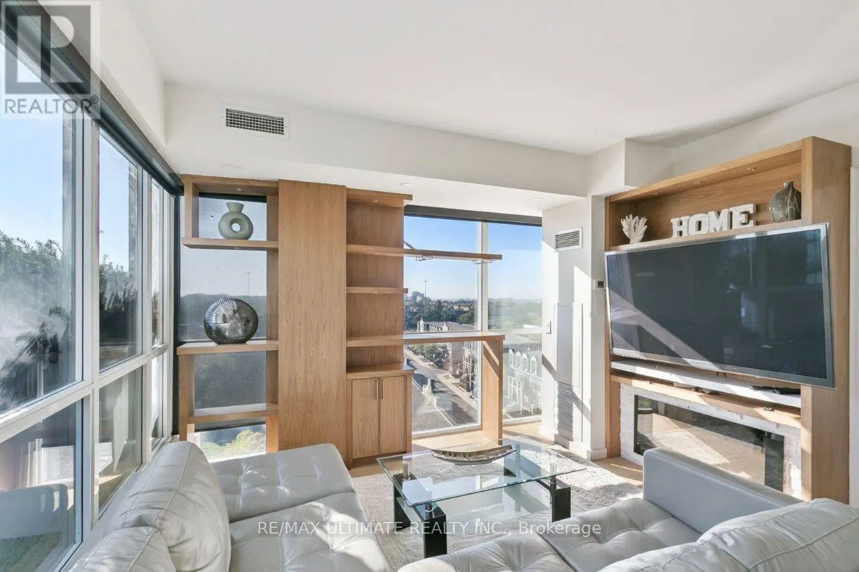 730 - 15 JAMES FINLAY WAY