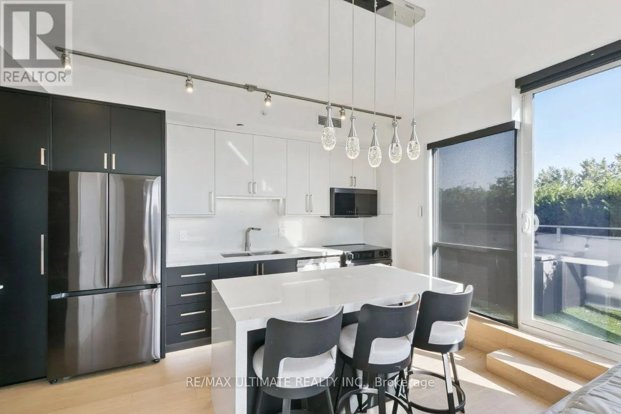 730 - 15 JAMES FINLAY WAY