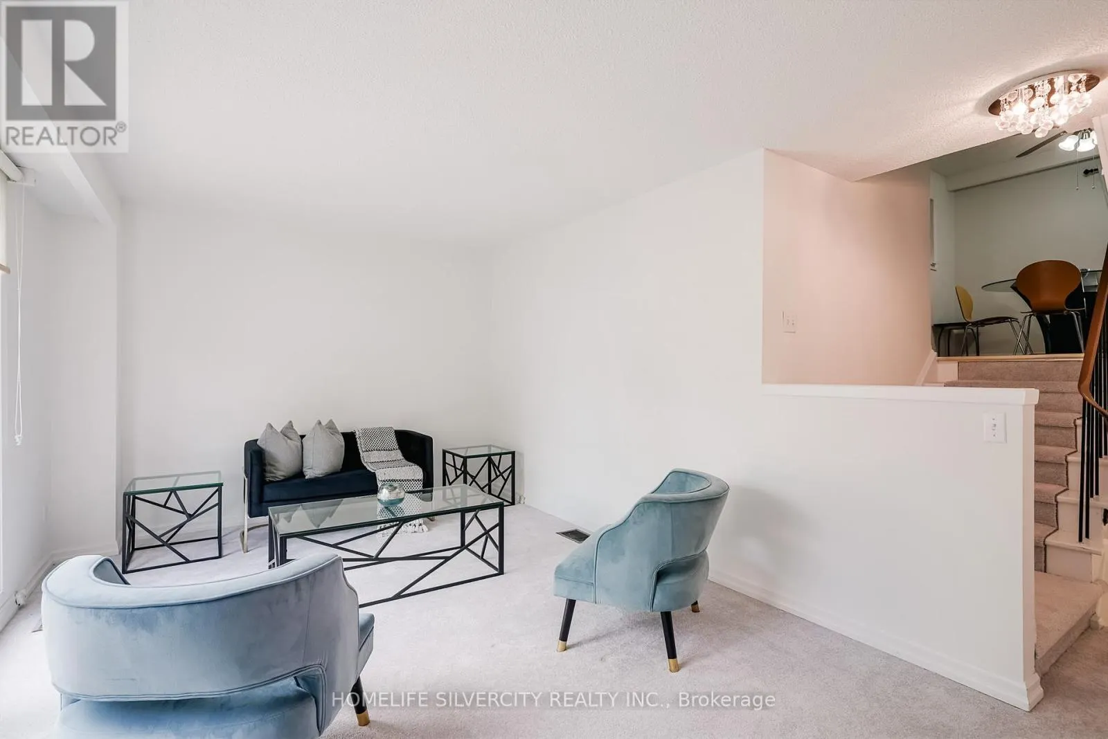 57 - 235 BRONTE STREET S