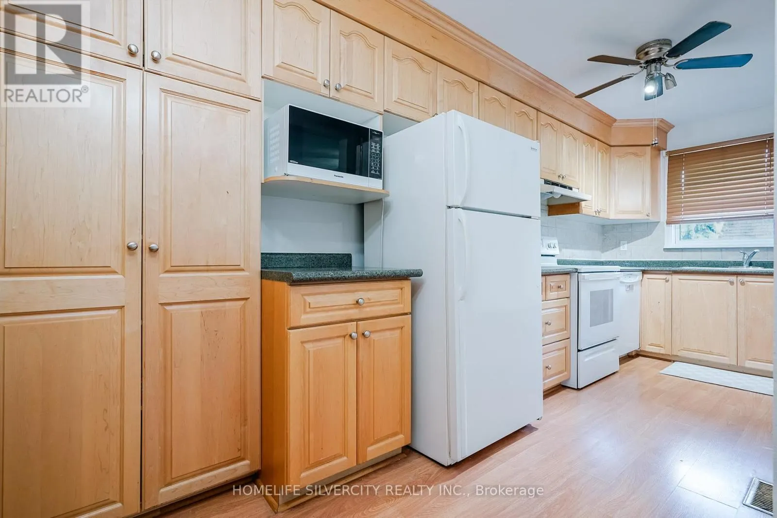 57 - 235 BRONTE STREET S
