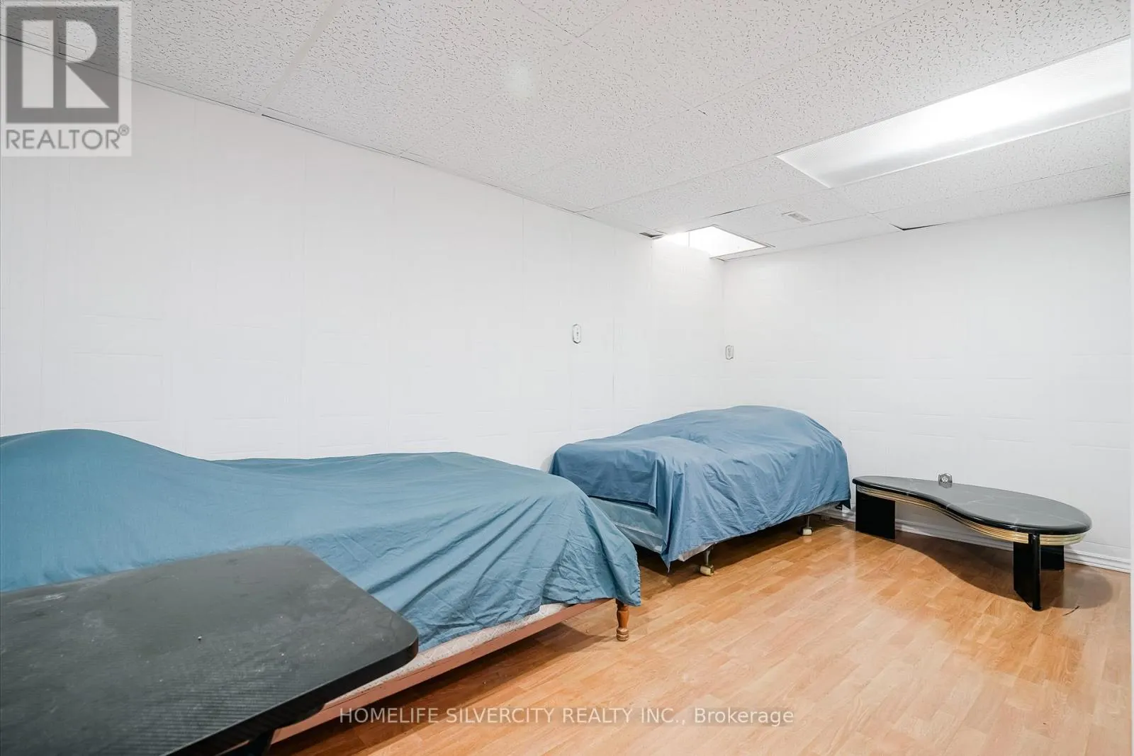 57 - 235 BRONTE STREET S