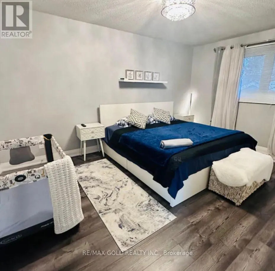 3 PANORAMA CRESCENT N