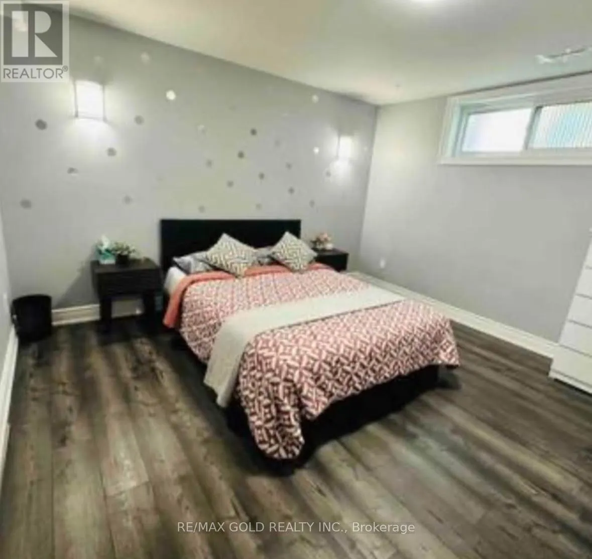 3 PANORAMA CRESCENT N