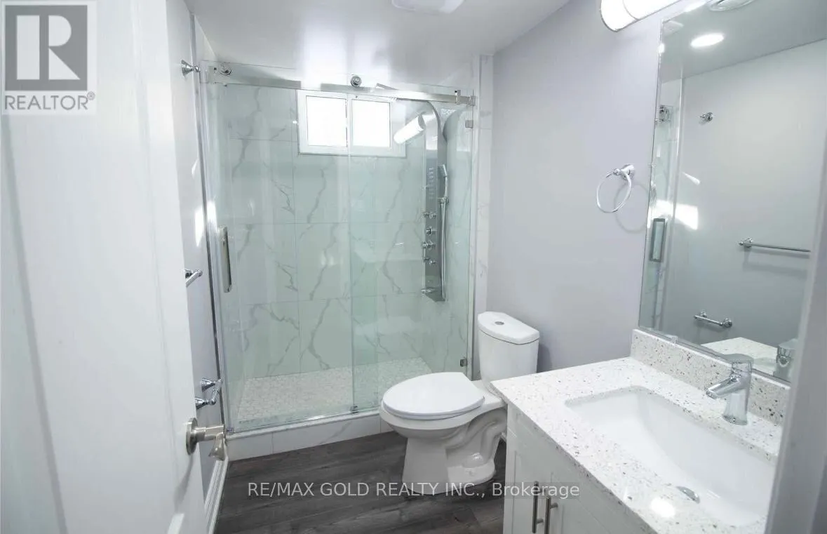 3 PANORAMA CRESCENT N
