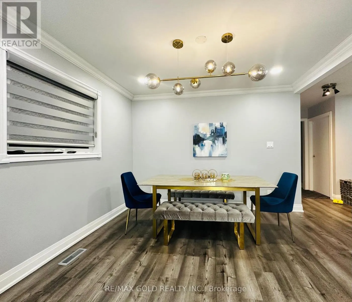 3 PANORAMA CRESCENT N