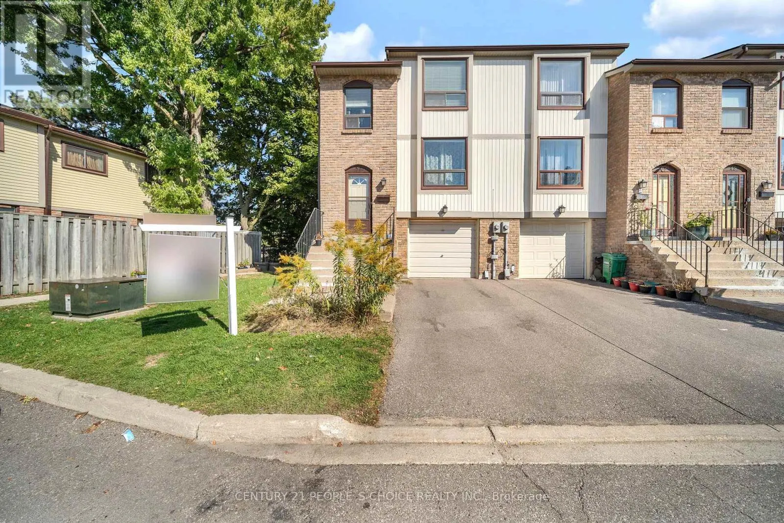 51 MCMULLEN CRESCENT