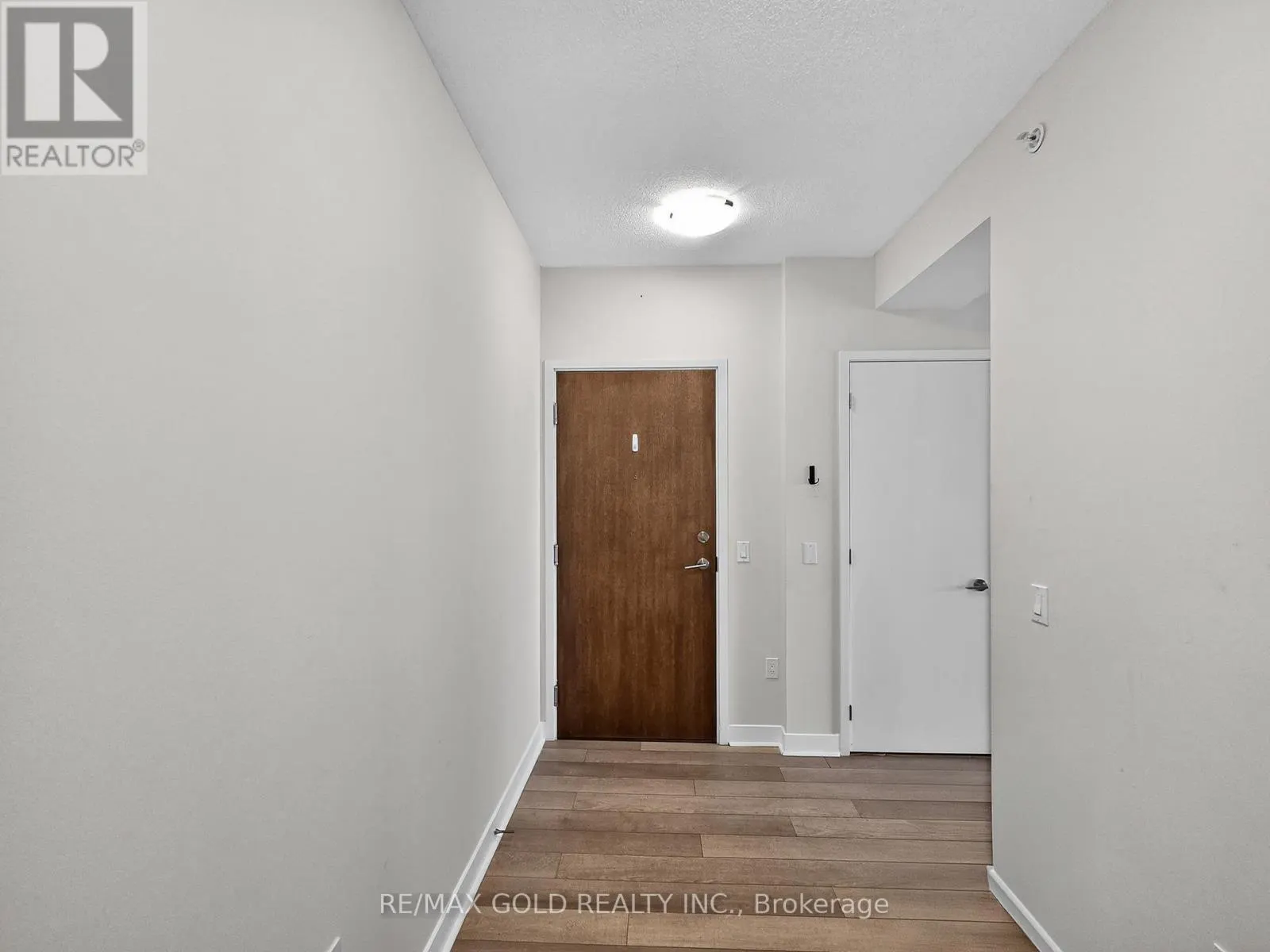 1605 - 3975 GRAND PARK DRIVE
