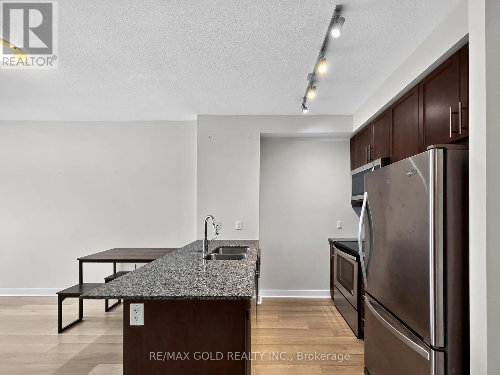 1605 - 3975 GRAND PARK DRIVE