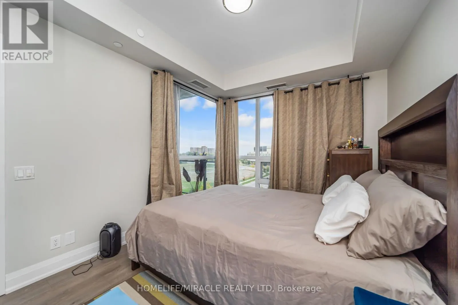 505 - 15 LYNCH STREET