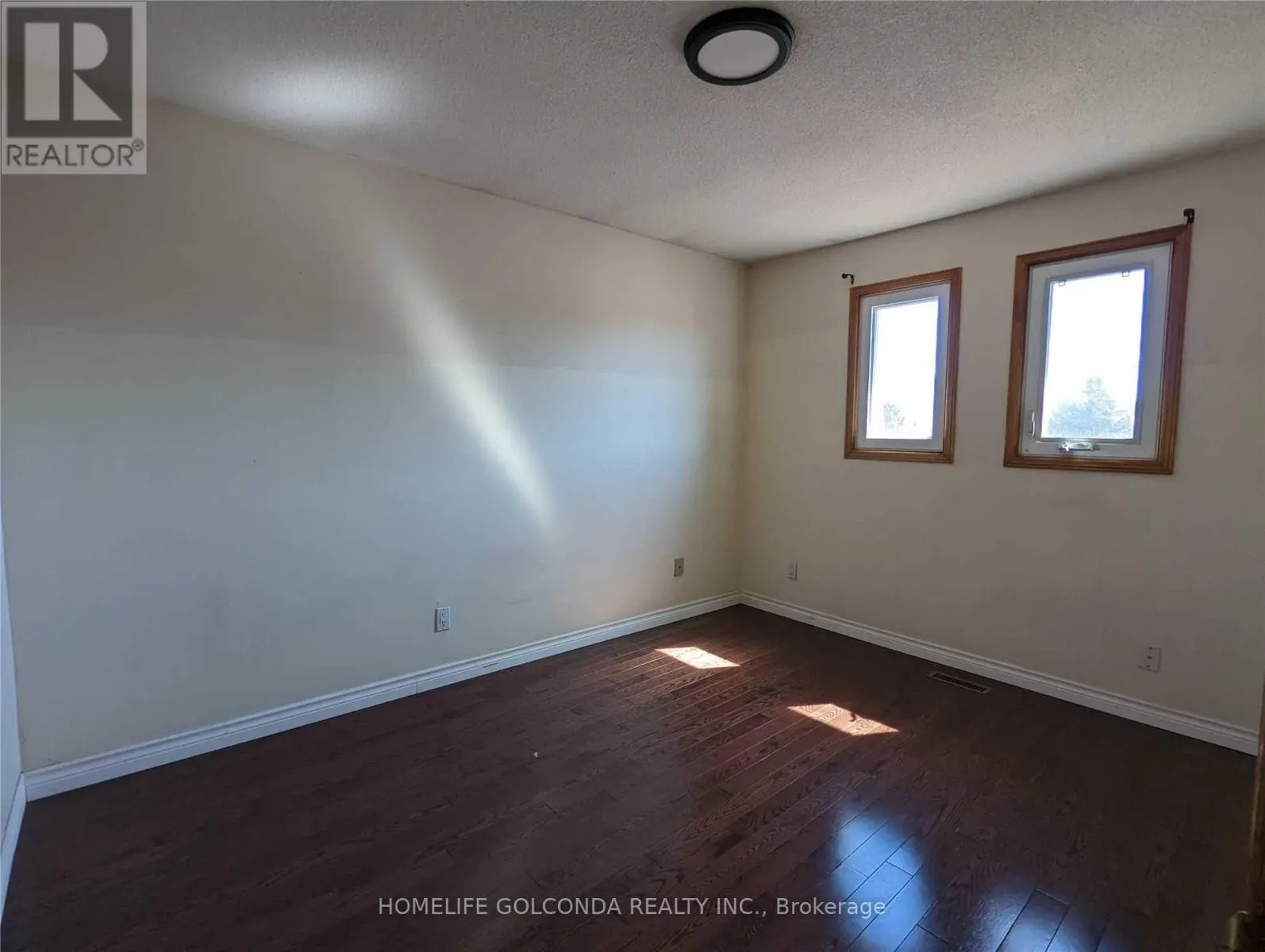 UPPER - 277 HUNTINGTON RIDGE DRIVE