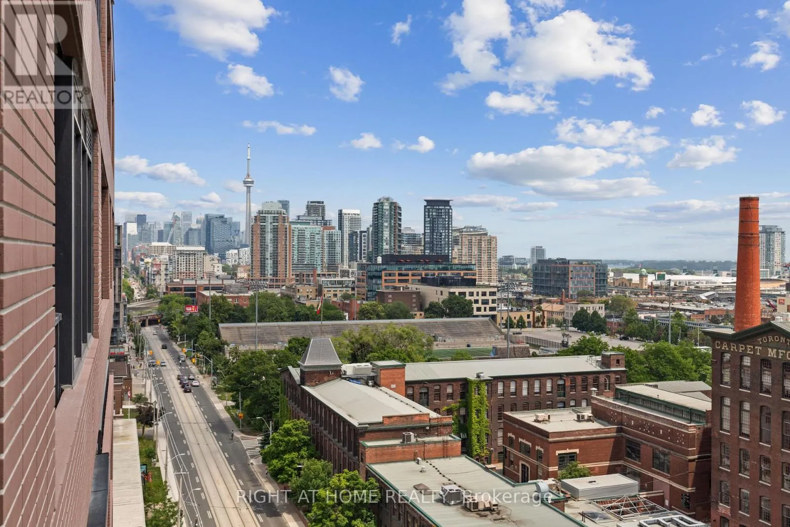 1014 - 285 DUFFERIN STREET
