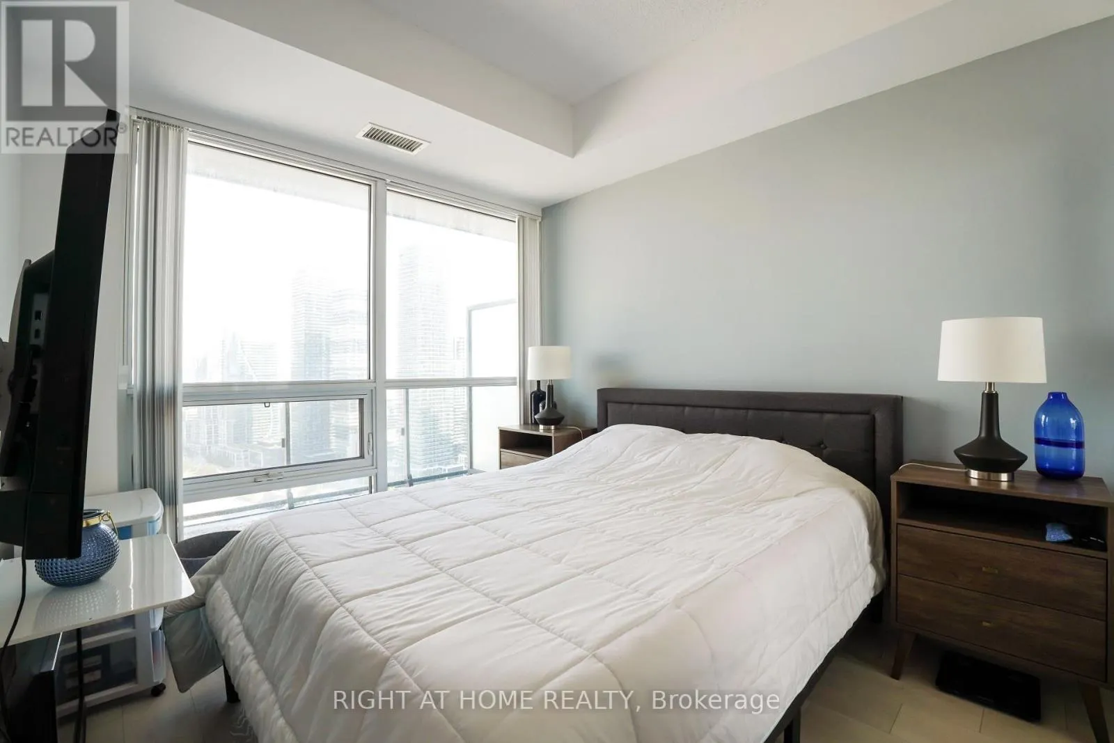 3106 - 2220 LAKESHORE BOULEVARD W
