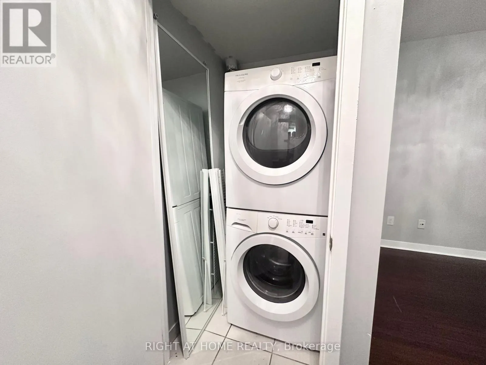 2303 - 360 SQUARE ONE DRIVE