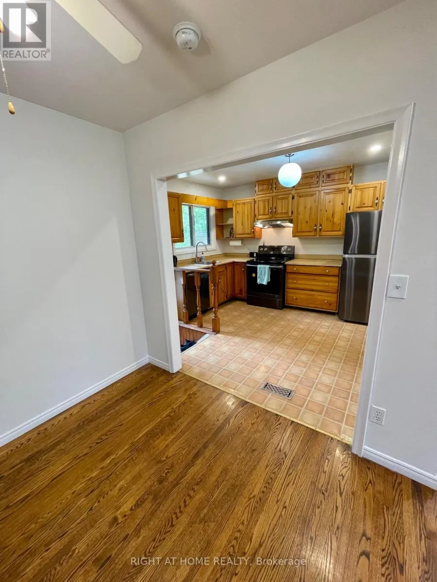 1382 GAINSBOROUGH DRIVE
