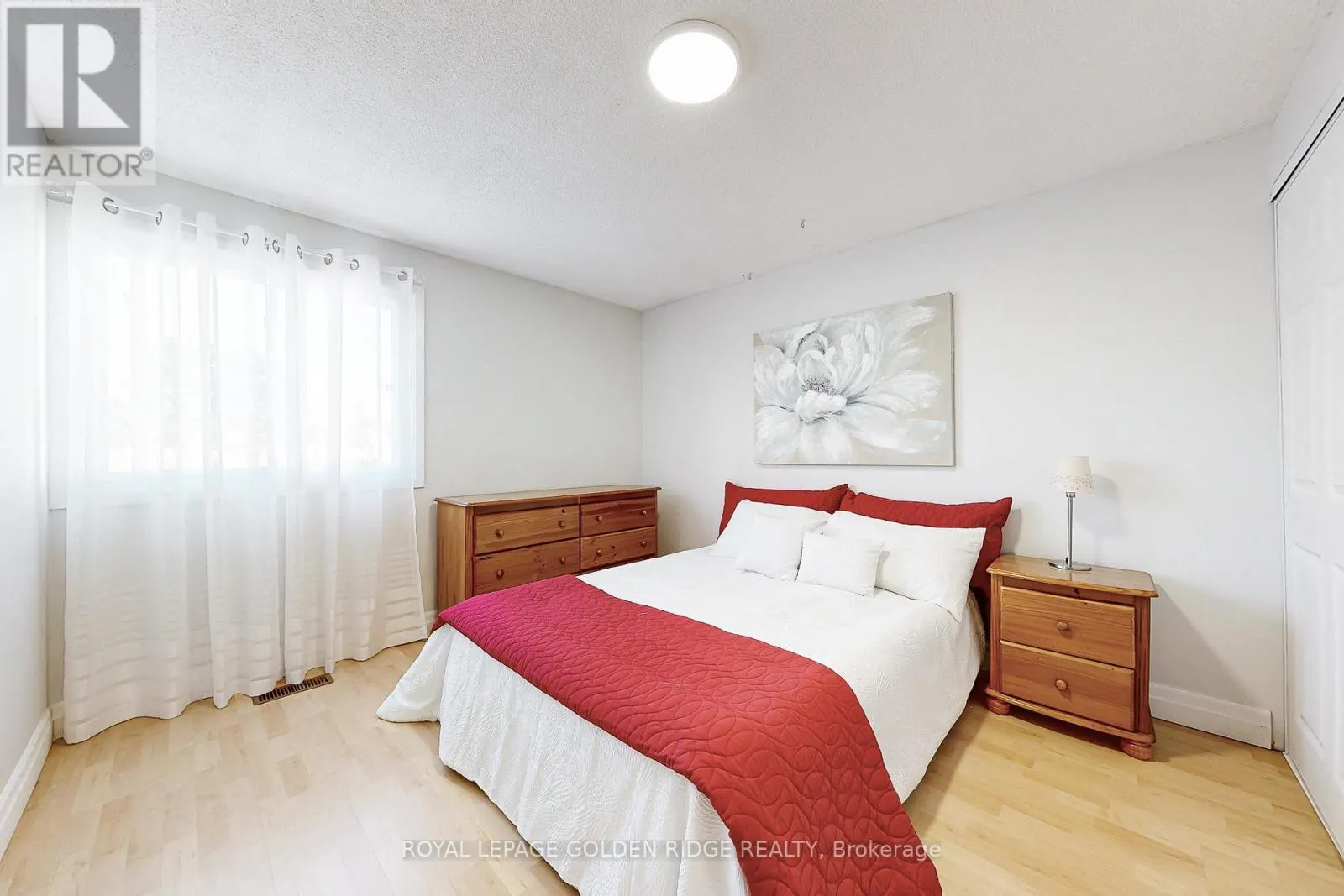 24 HILLBANK TRAIL