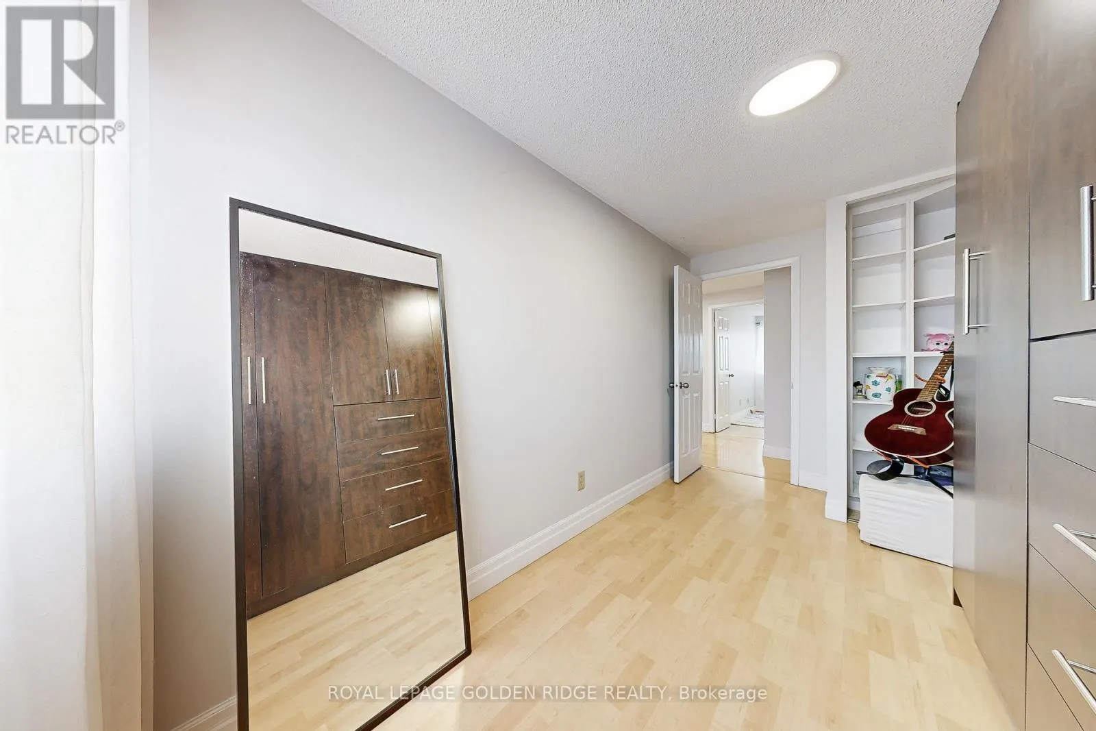 24 HILLBANK TRAIL