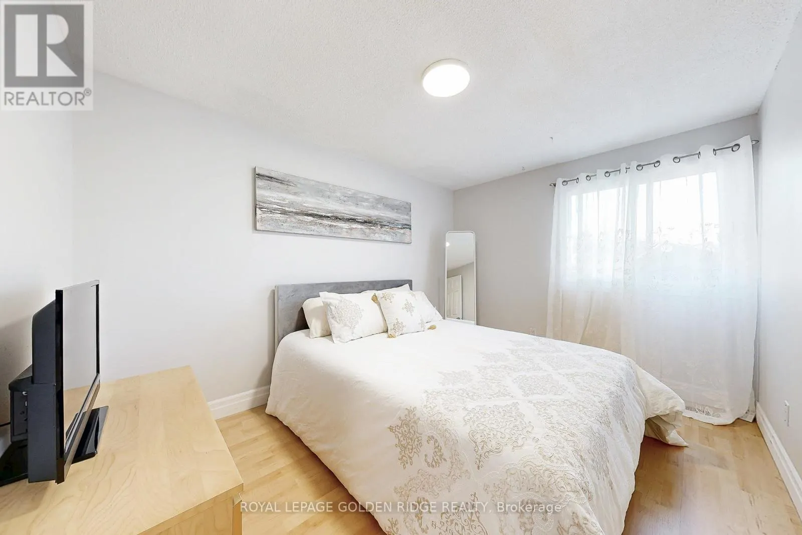 24 HILLBANK TRAIL