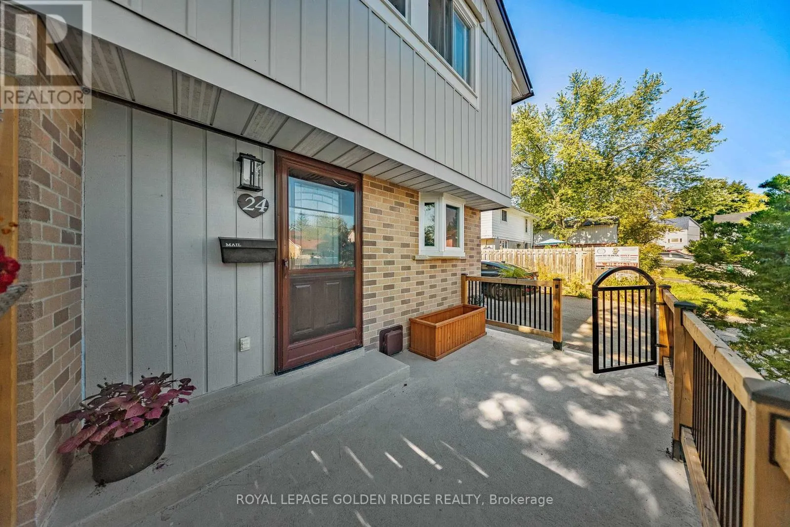 24 HILLBANK TRAIL