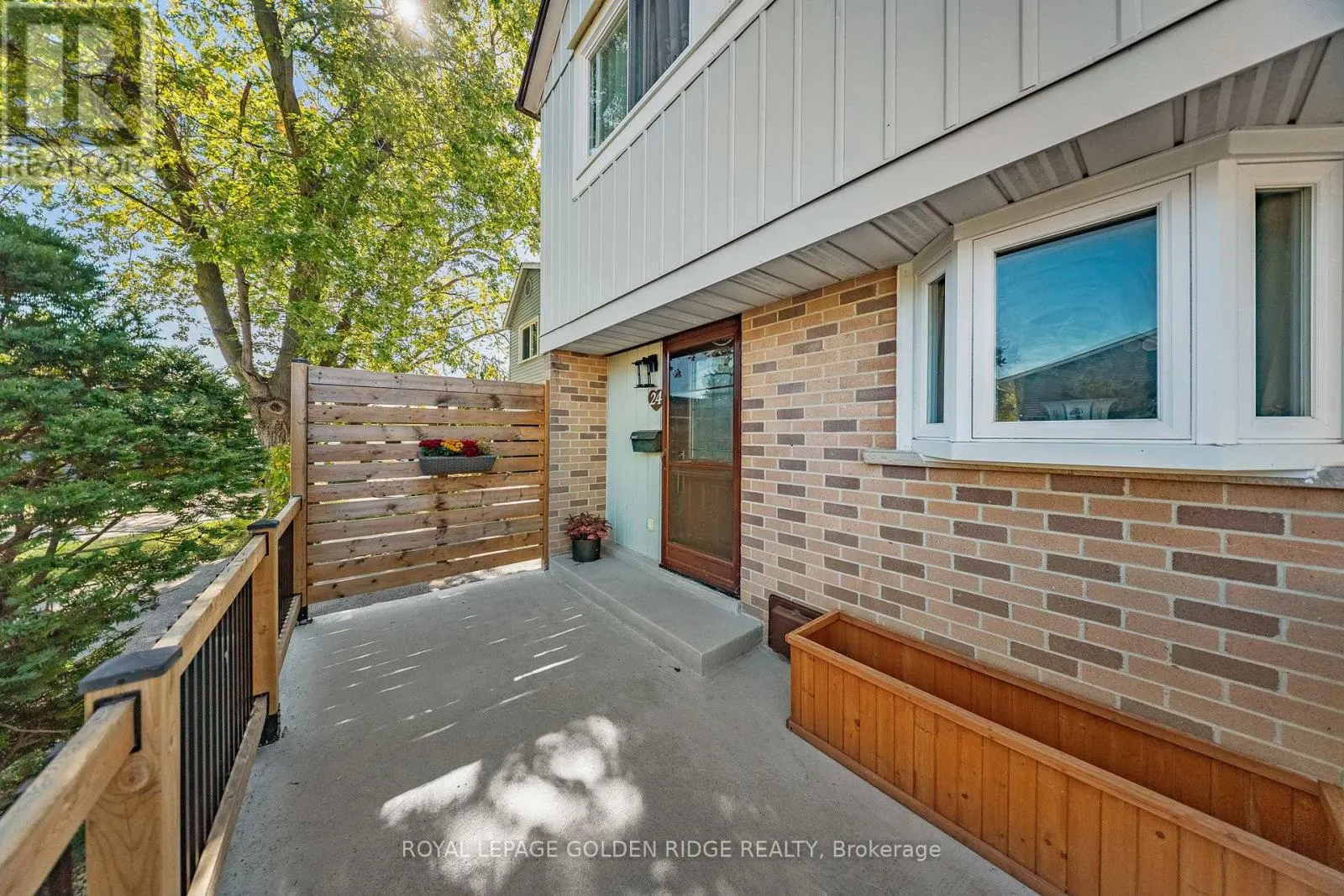24 HILLBANK TRAIL