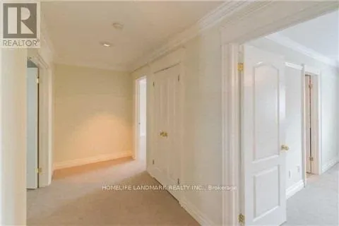 55 ENNISCLARE DRIVE W