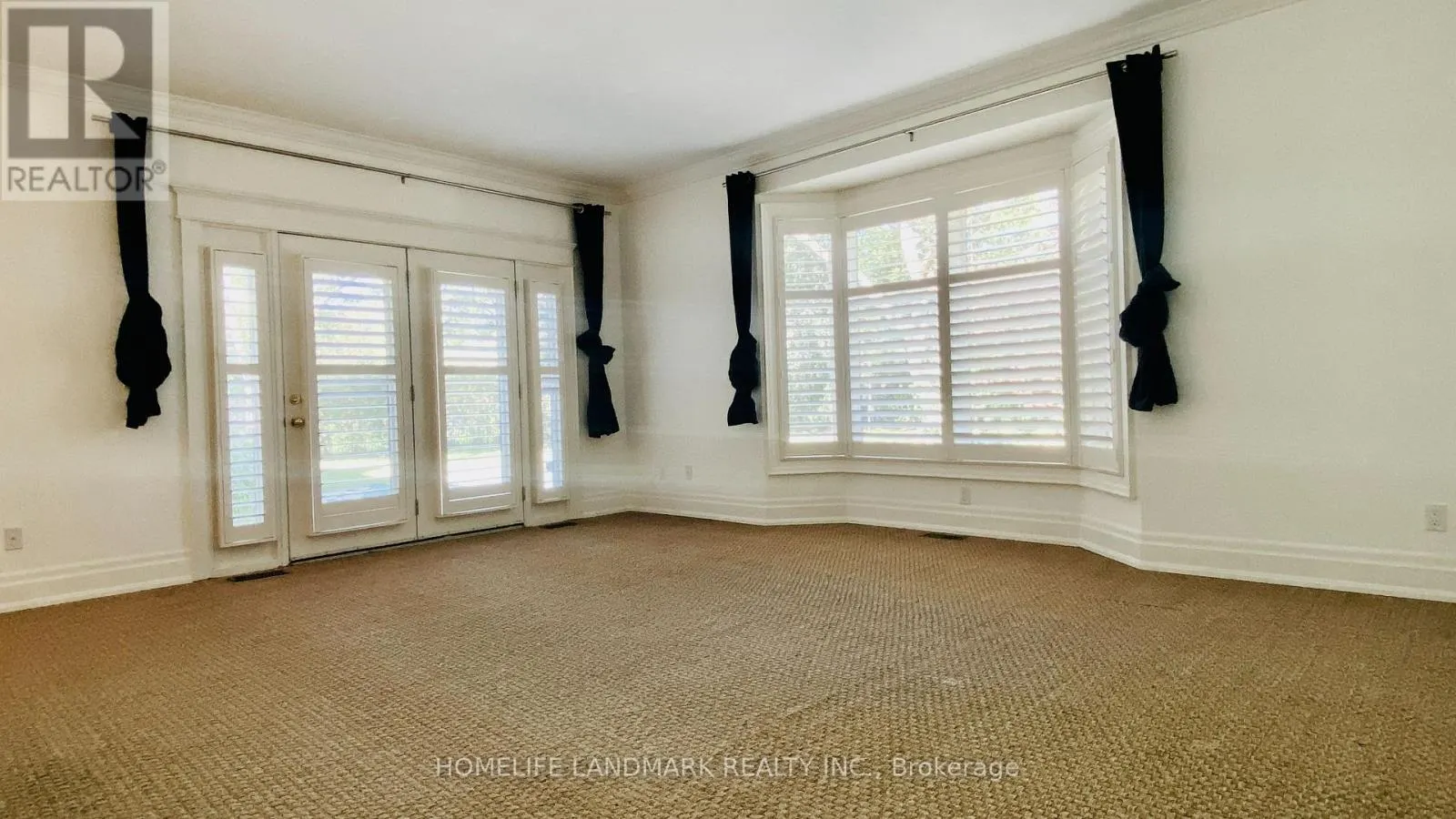 55 ENNISCLARE DRIVE W